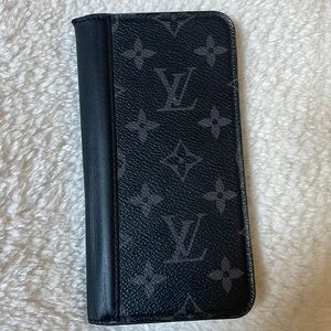 Authentic Louis Vuitton Monogram eclipse coated  Iphone 11Max/12Max/13/13Pro 😆